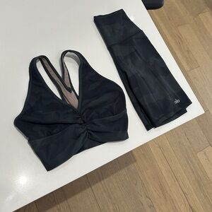 ALO YOGA Black Camouflage Set
